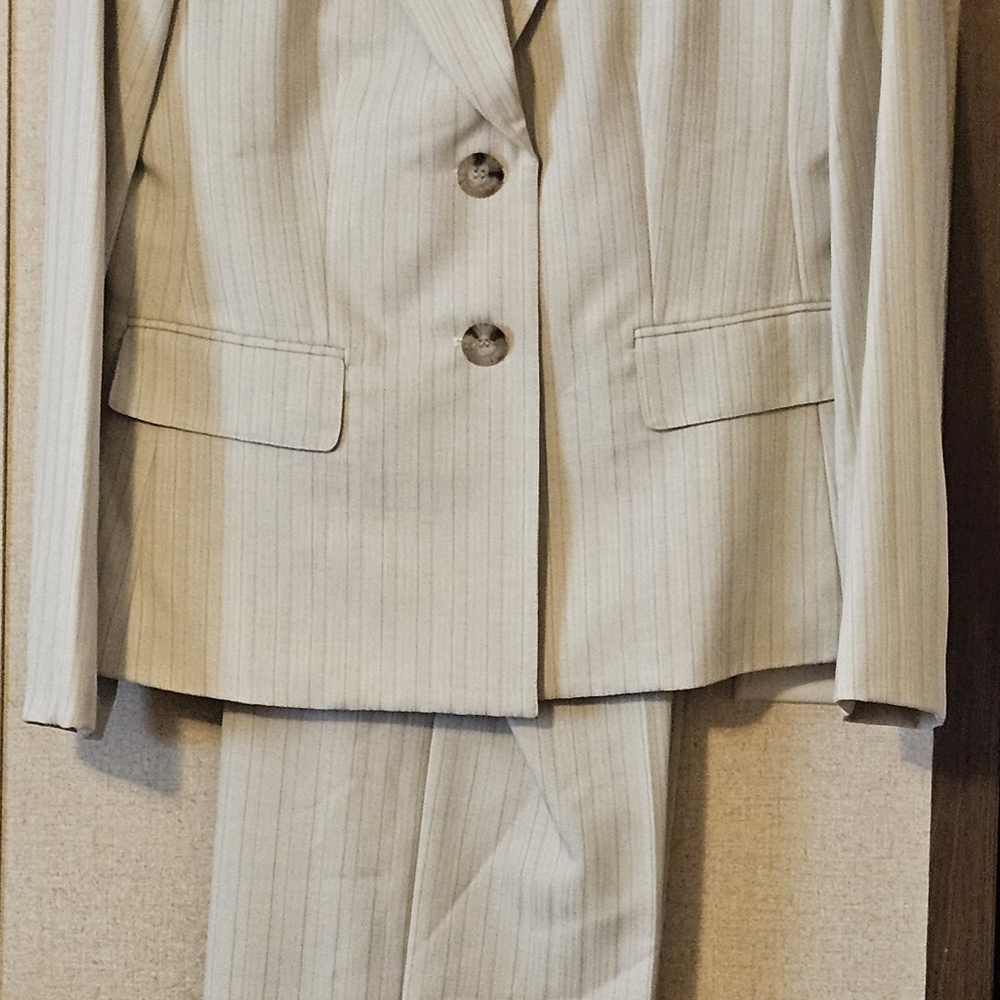 Women's Evan Picone Suit